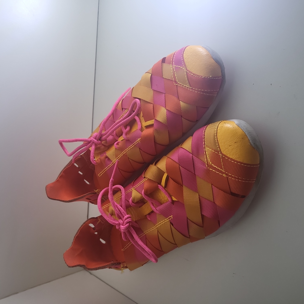Nike tennis shoes